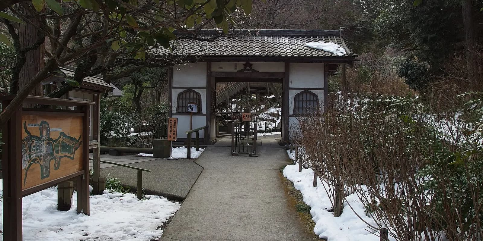 가마쿠라 메이게츠인 전경